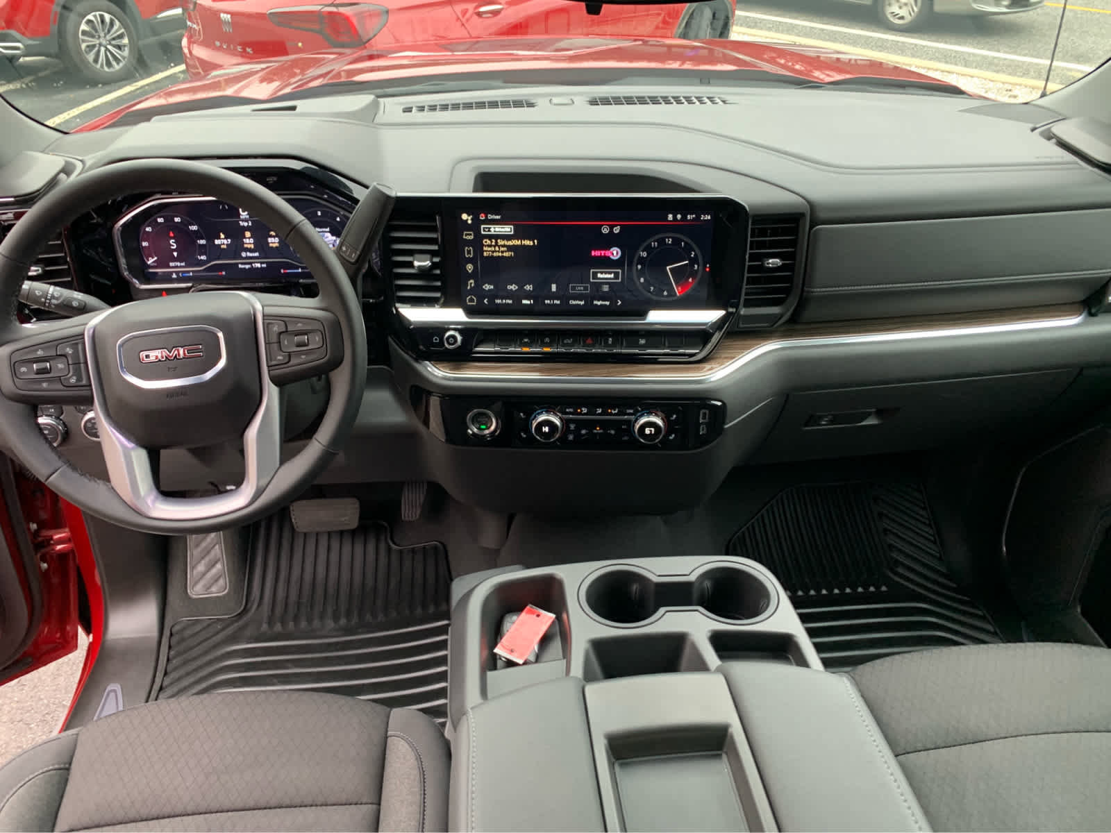 Used 2024 GMC Sierra 1500 Elevation image 9