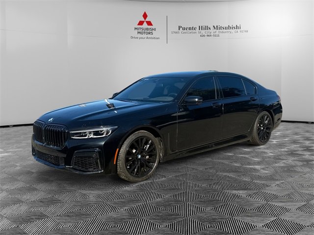 Used 2022 BMW 740i w/ M Sport Package image 1