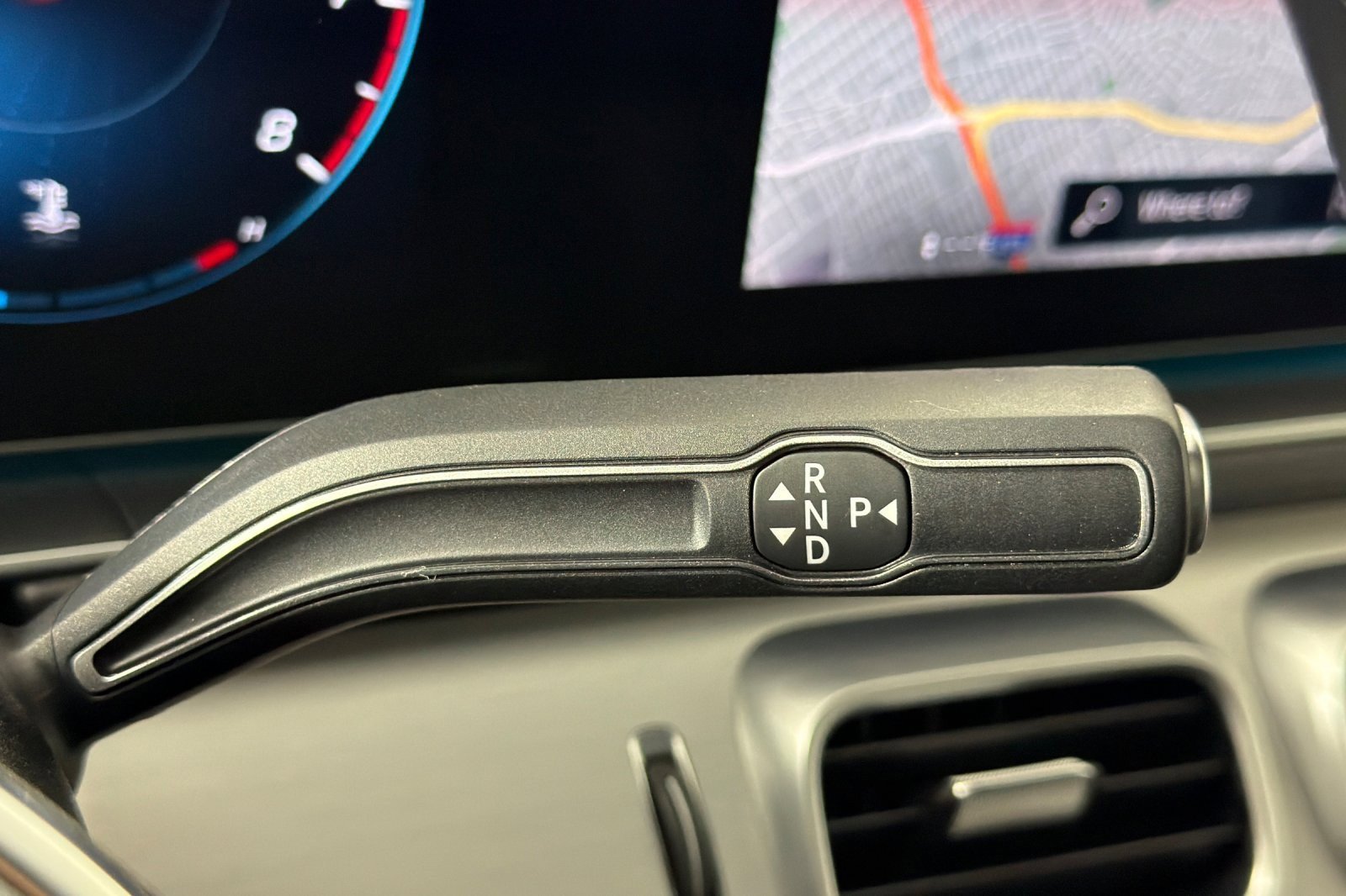 Used 2022 Mercedes-Benz GLE 350 4MATIC w/ Premium Package image 21