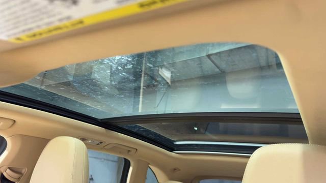 Used 2016 Porsche Cayenne AWD/4WD image 32