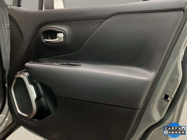 Used 2022 Jeep Renegade Latitude AWD/4WD image 29