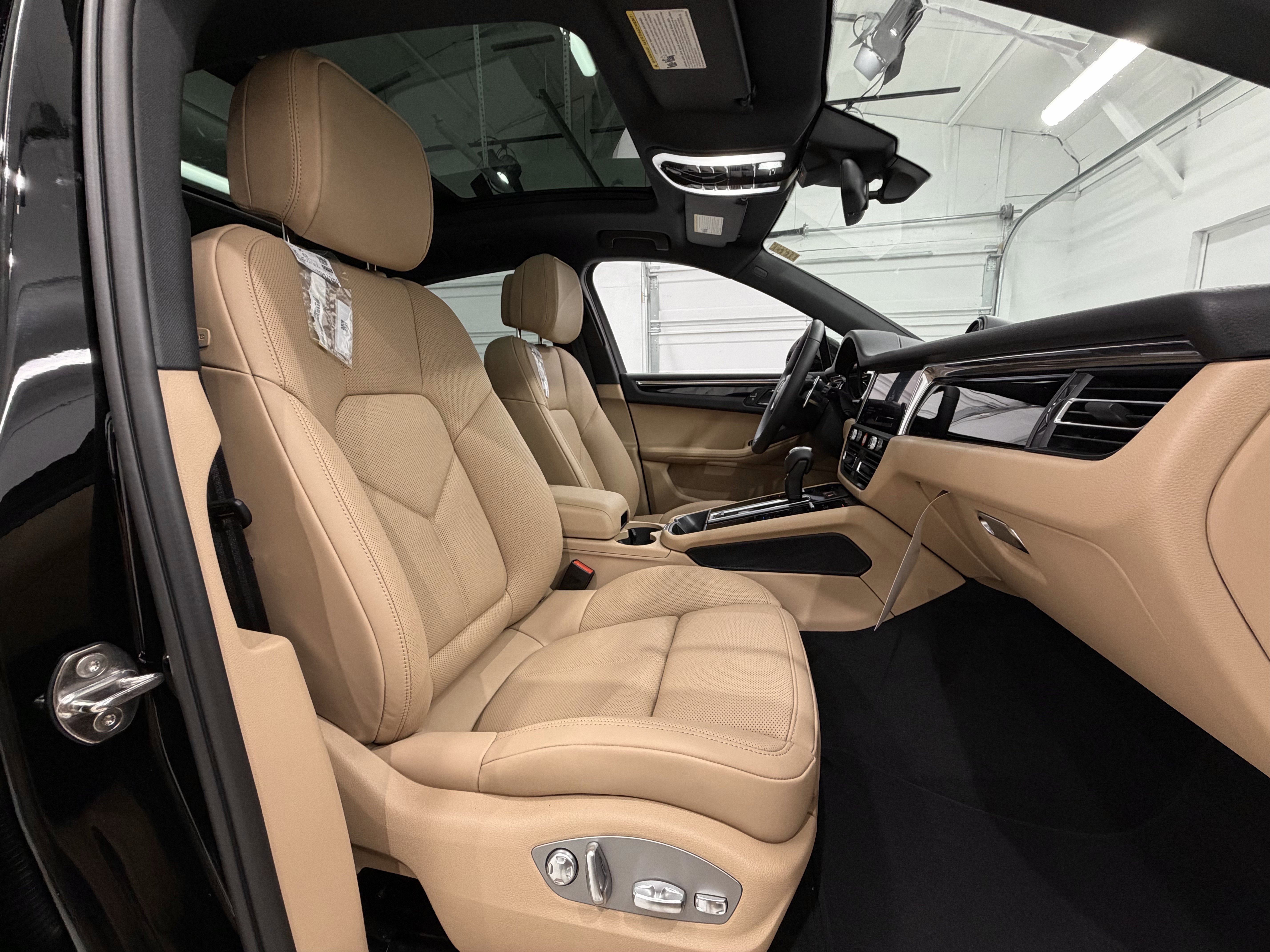 New 2026 Porsche Macan image 23