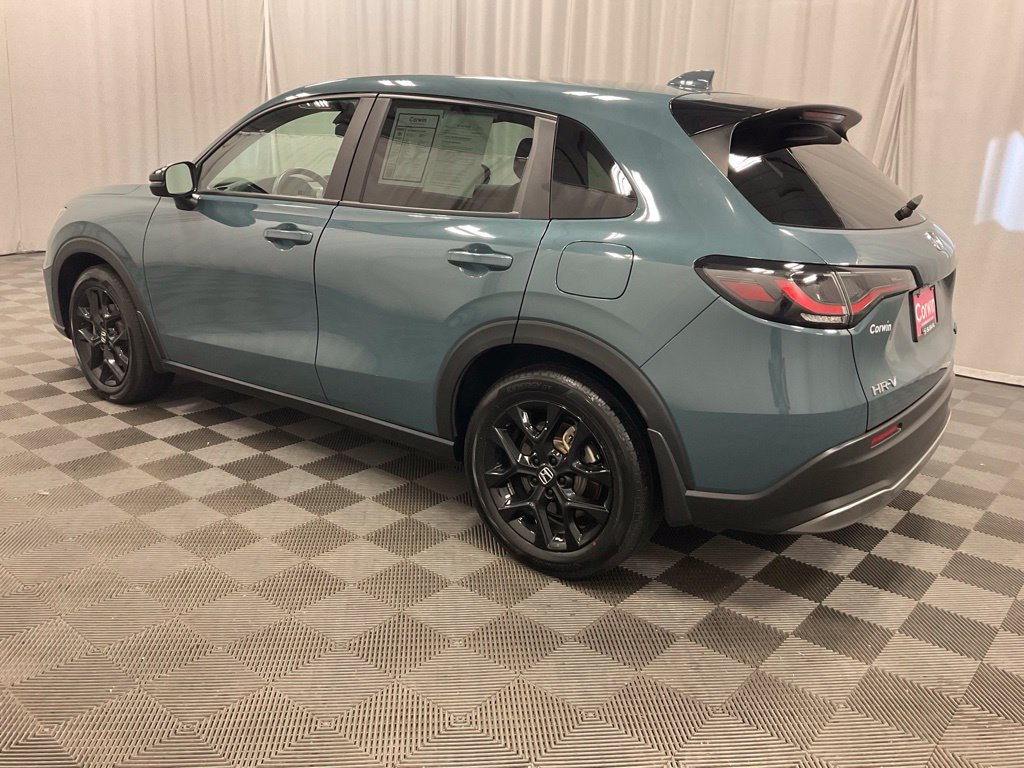 Used 2025 Honda HR-V Sport image 8