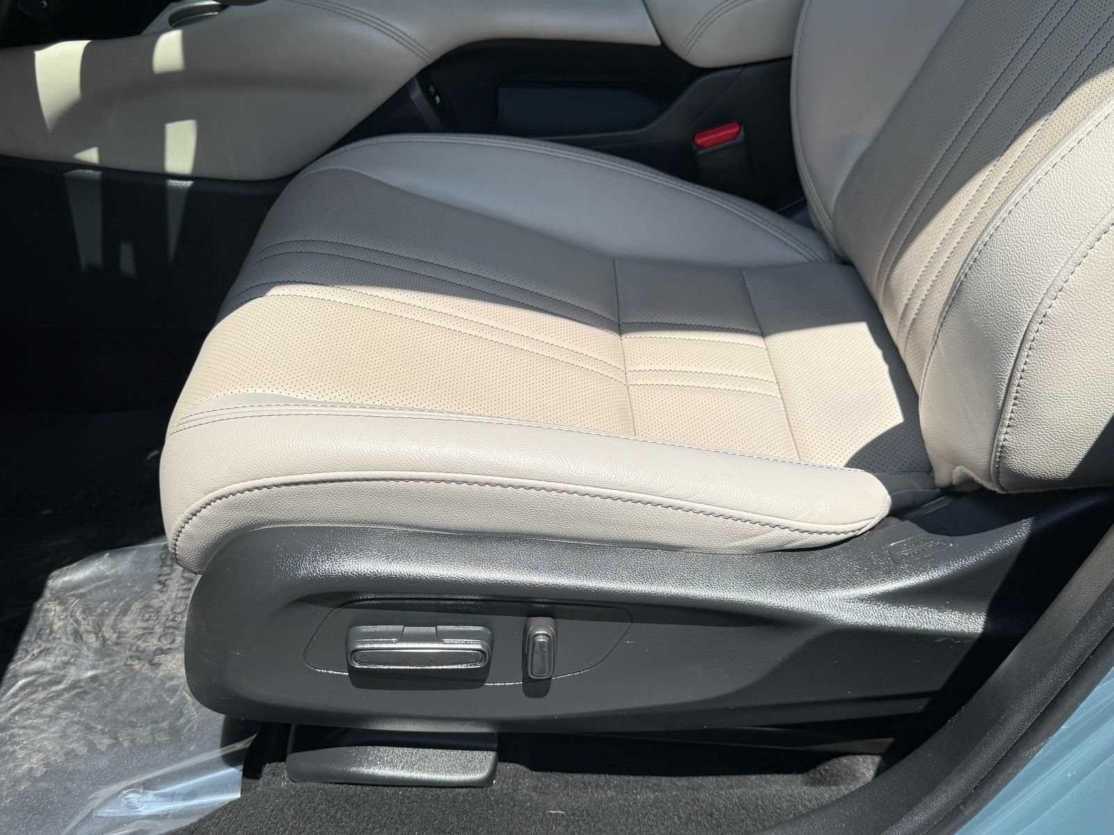 Certified 2026 Honda HR-V EX-L image 15