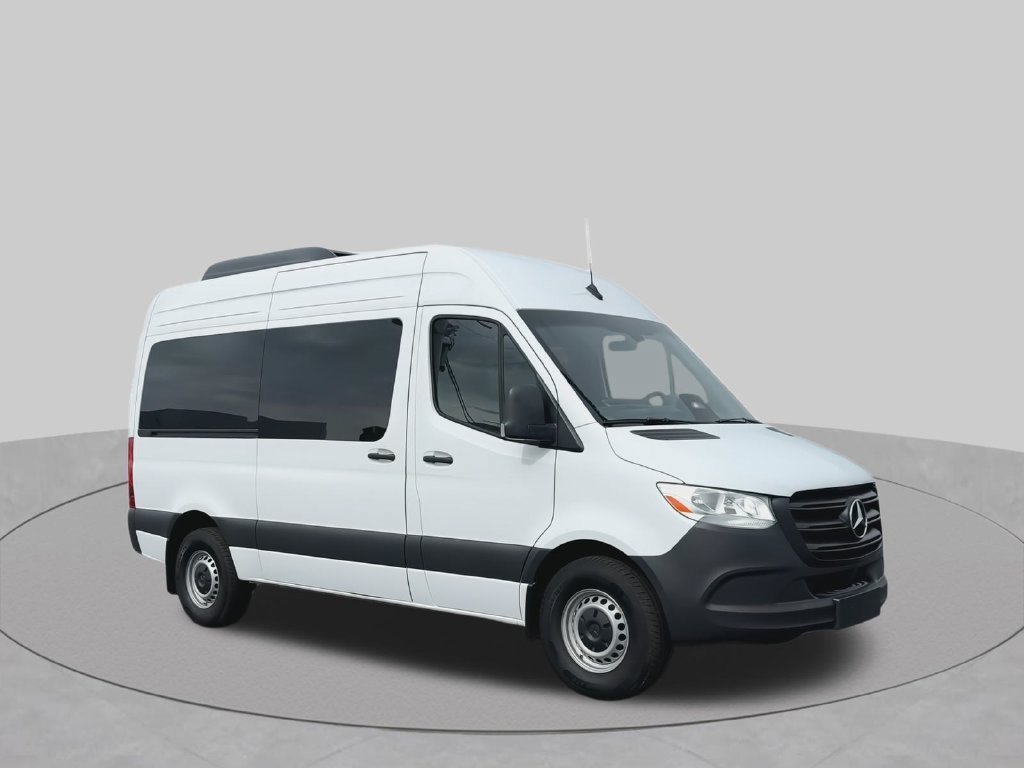 Used 2025 Mercedes-Benz Sprinter 2500 image 2