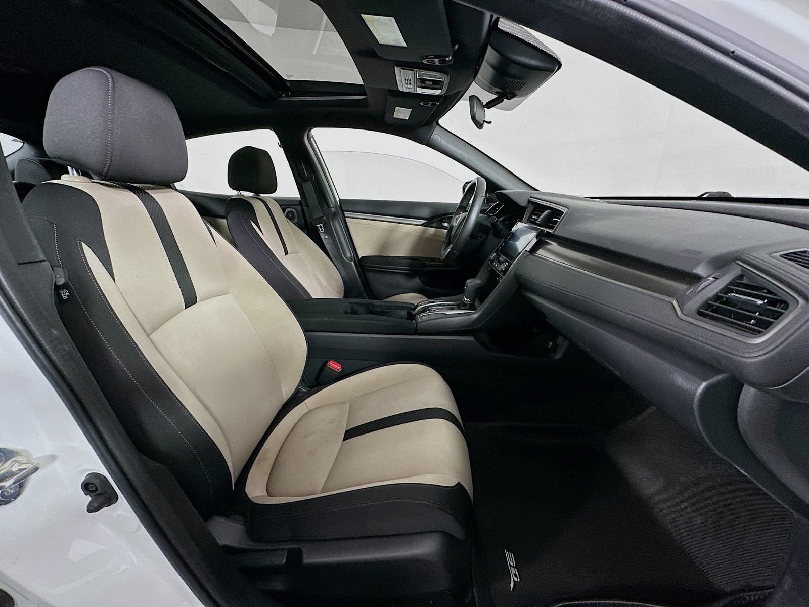 Used 2018 Honda Civic EX image 27