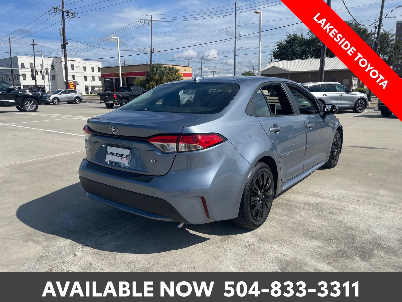 Used 2020 Toyota Corolla LE FWD image 5