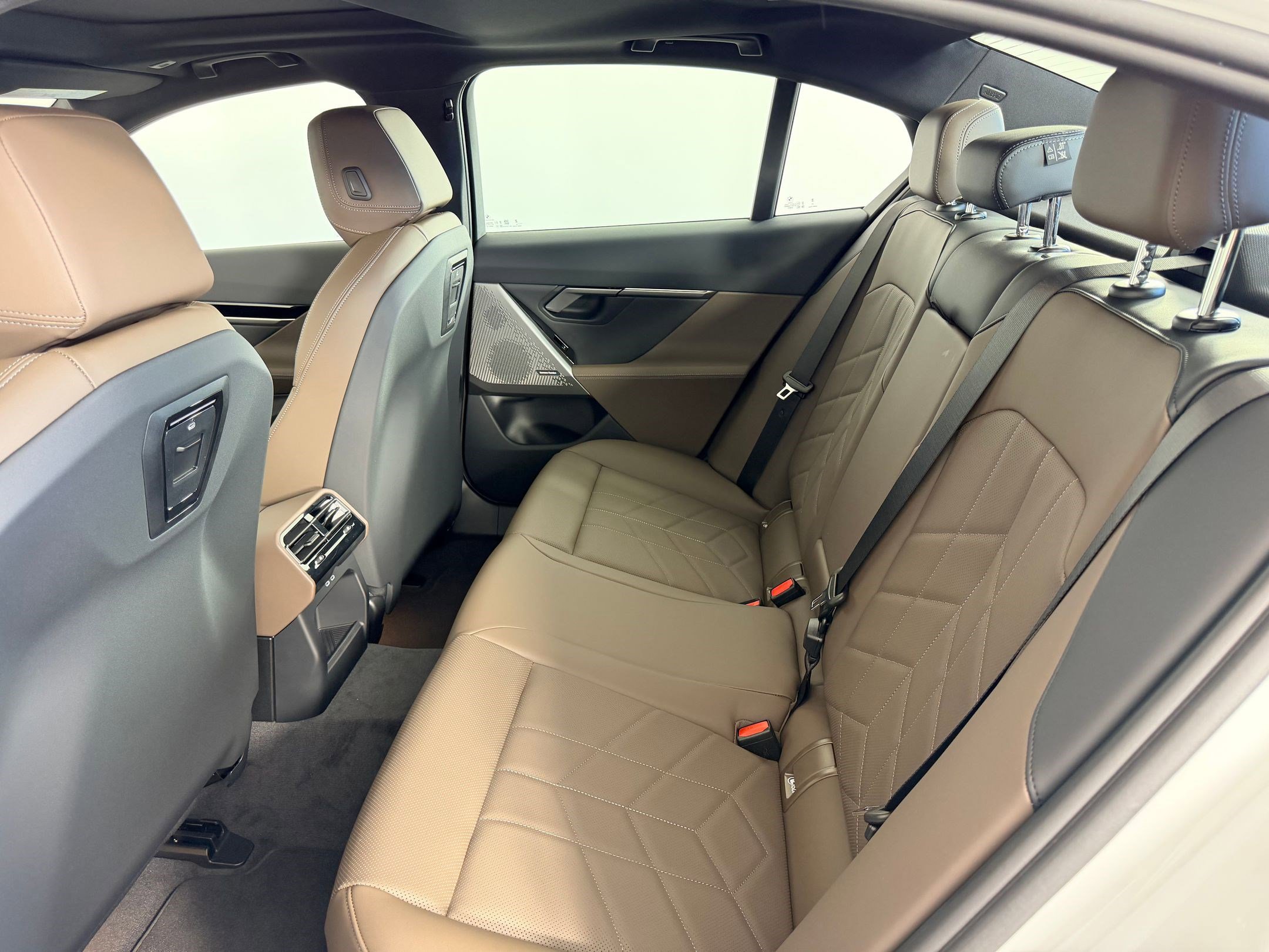 New 2026 BMW 530i w/ M Sport Package RWD image 13