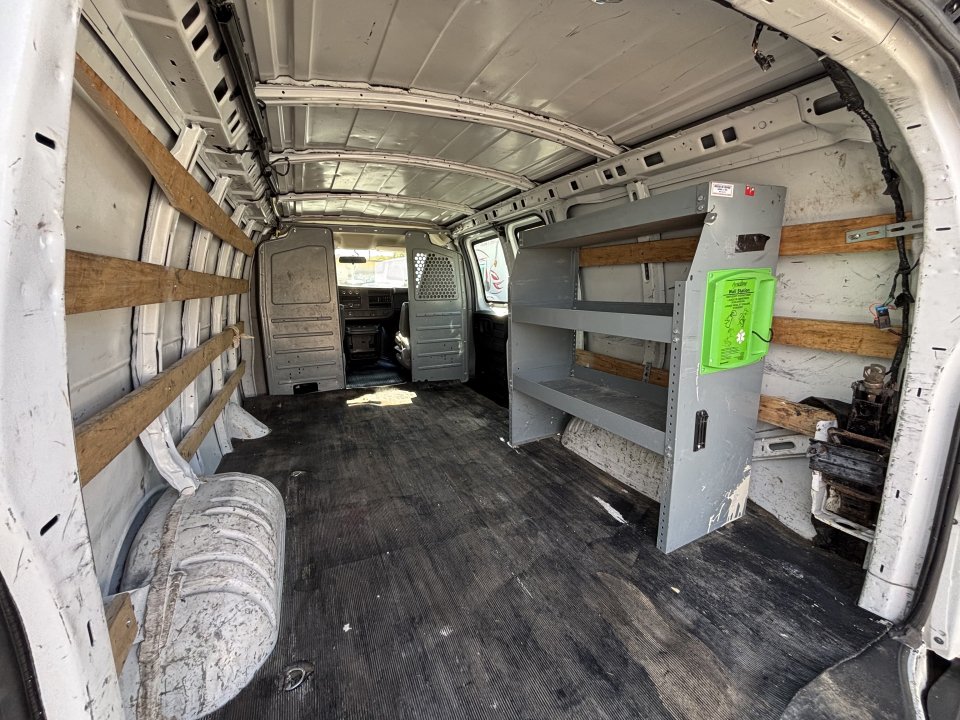 Used 2018 GMC Savana 2500 w/ Driver Convenience Package RWD image 15