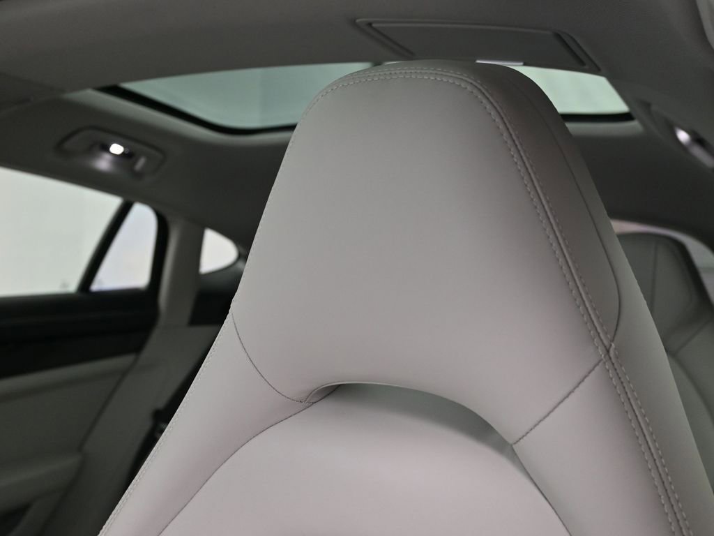 Certified 2022 Porsche Panamera 4 Executive image 20