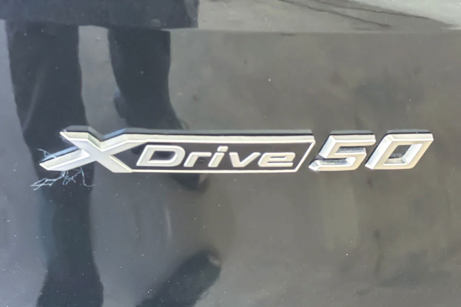 Used 2024 BMW iX xDrive50 w/ Sport Package AWD/4WD image 28