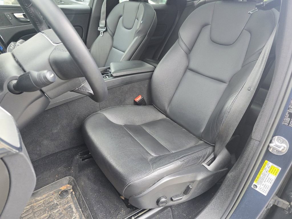 Used 2023 Volvo XC60 B5 Core w/ Climate Package image 24