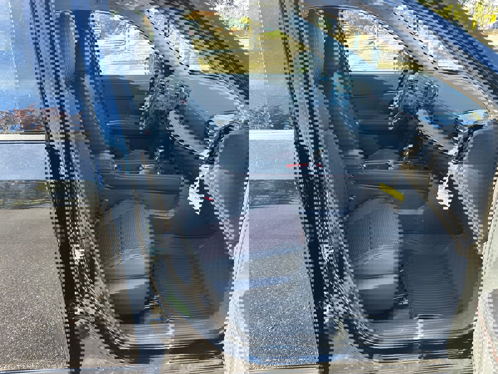 New 2026 Nissan Kicks SR image 13