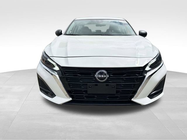 Used 2025 Nissan Altima 2.5 SV image 6