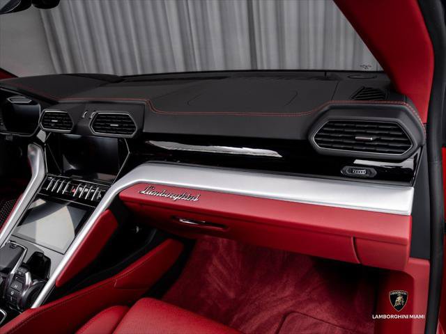 Used 2024 Lamborghini Urus S AWD/4WD image 45