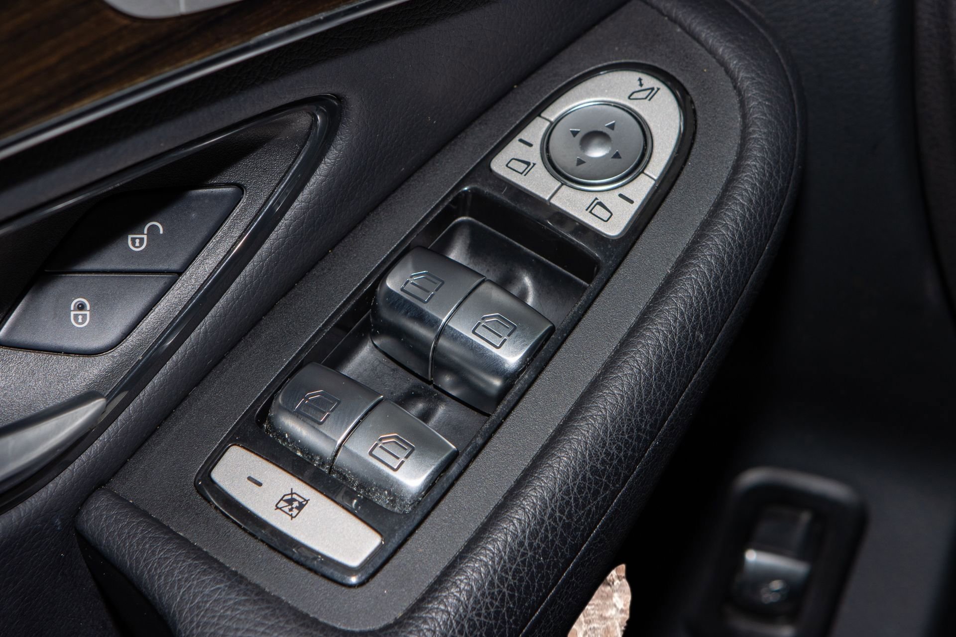 Used 2022 Mercedes-Benz GLC 300 image 25