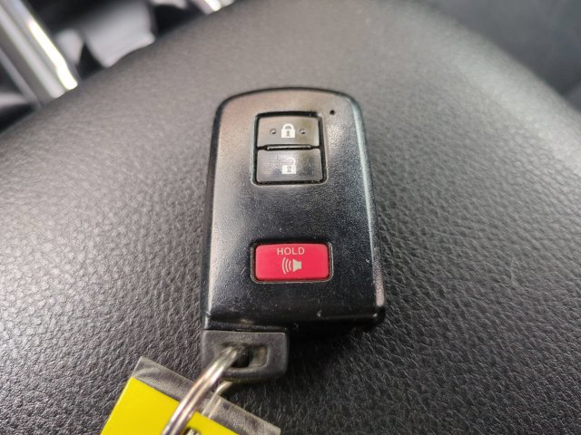 Used 2018 Toyota Tacoma TRD Sport RWD image 28