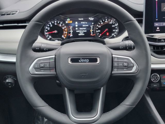 Certified 2024 Jeep Compass Limited image 32