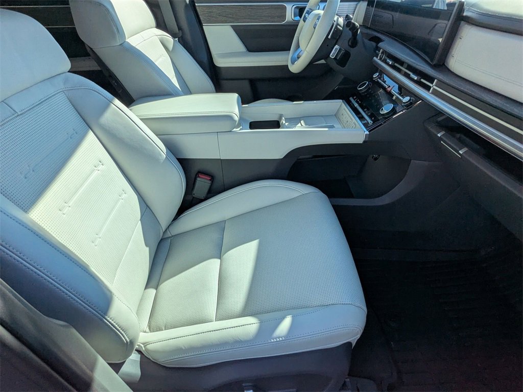 Certified 2025 Hyundai Santa Fe Limited image 20