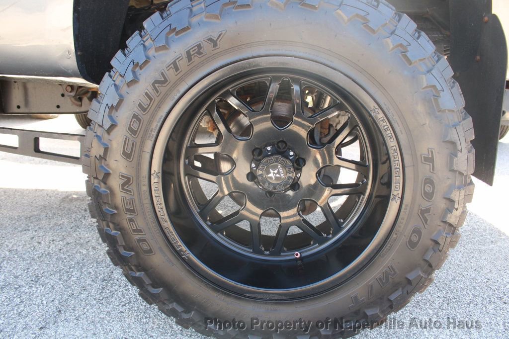 Used 2018 Nissan Titan SL w/ Midnight Edition AWD/4WD image 40