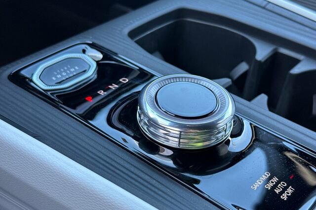 New 2026 Jeep Cherokee Laredo image 18