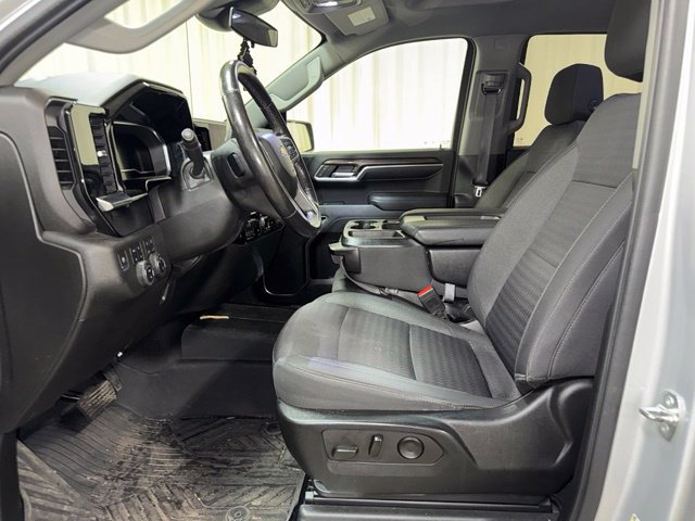 Used 2022 Chevrolet Silverado 1500 LT AWD/4WD image 17