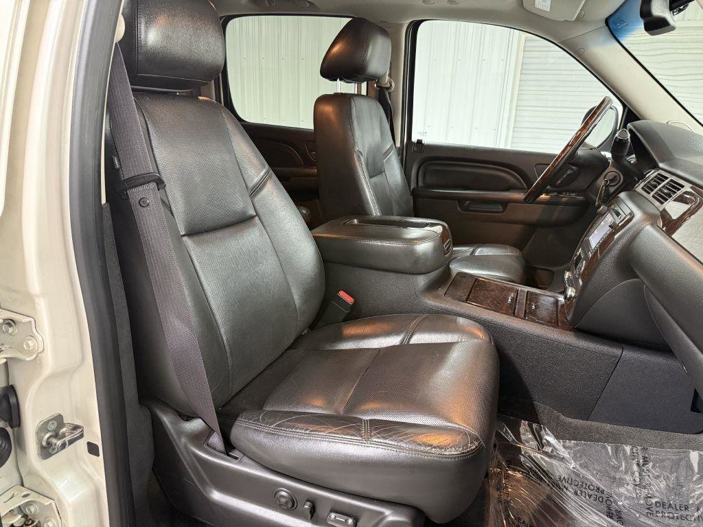 Used 2012 GMC Yukon XL Denali AWD/4WD image 40