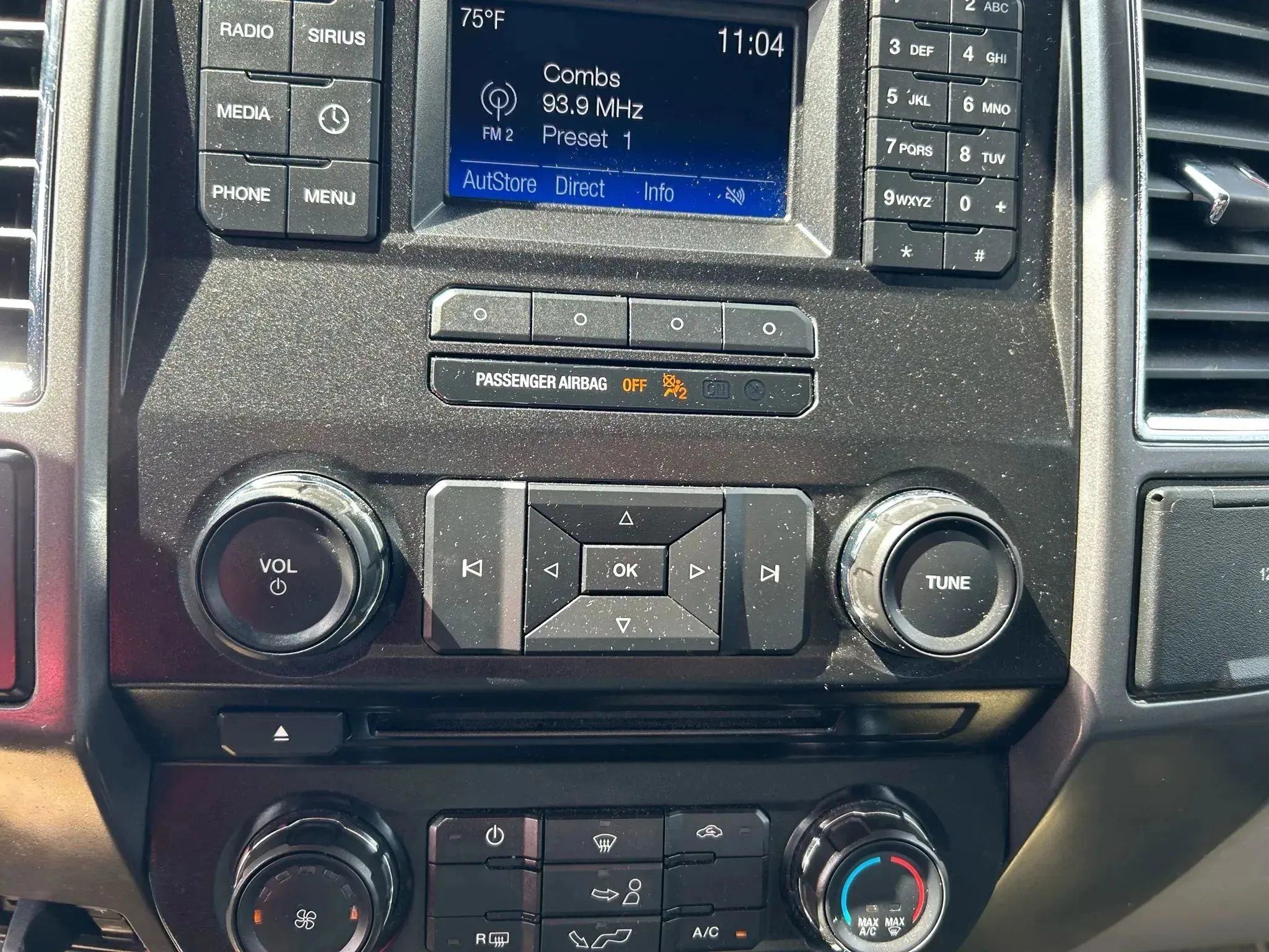 Used 2015 Ford F150 XLT w/ Equipment Group 301A Mid AWD/4WD image 21