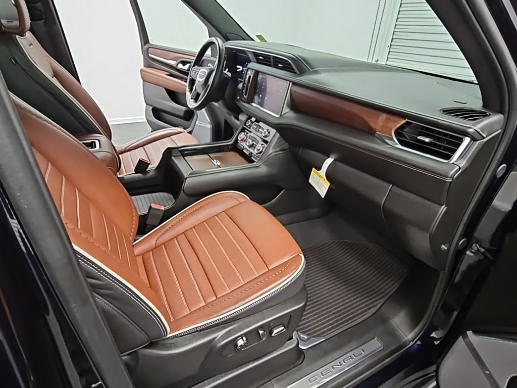 Certified 2024 GMC Yukon Denali Ultimate image 44