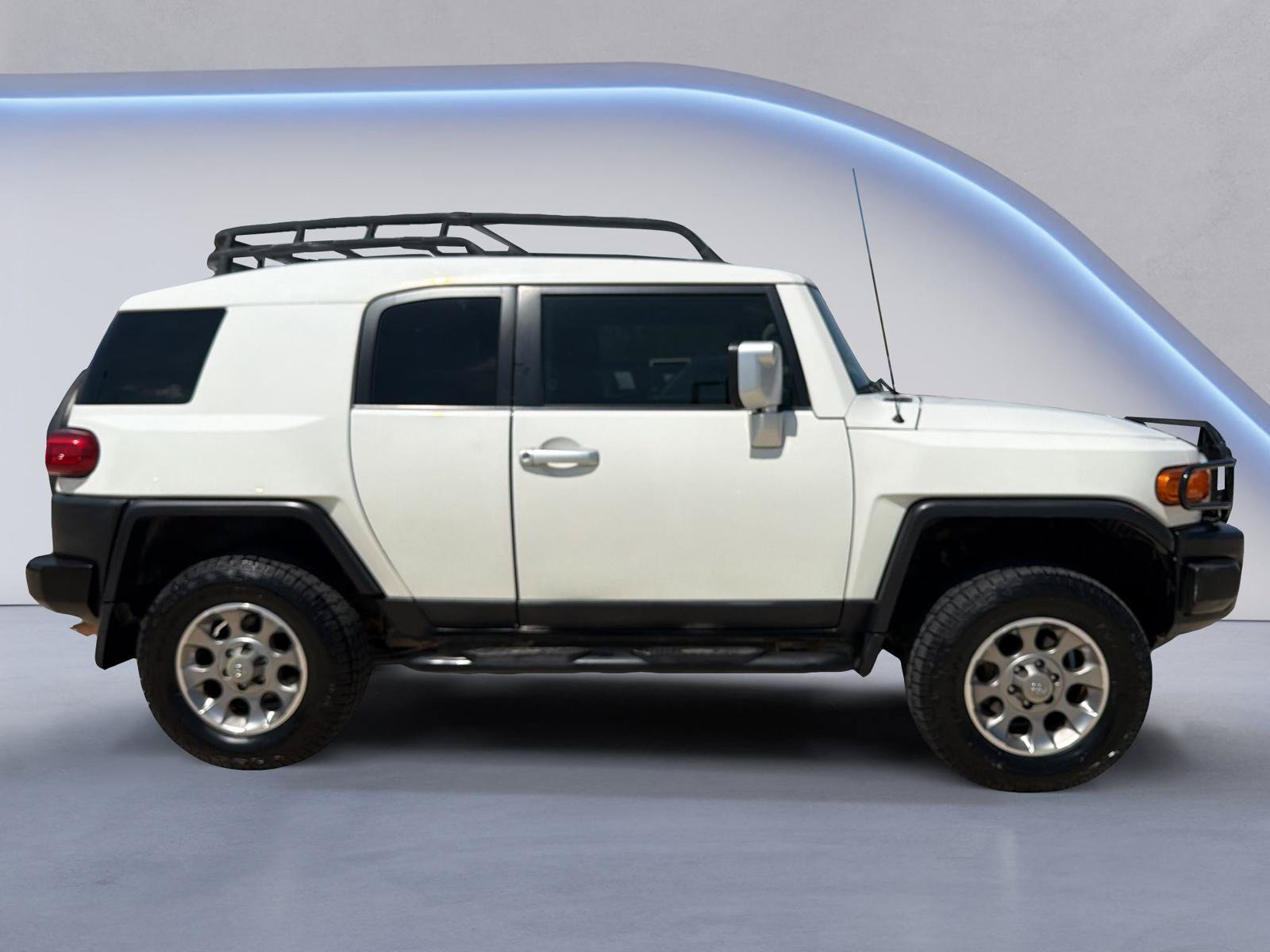 Used 2012 Toyota FJ Cruiser 4WD w/ Upgrade Pkg image 5