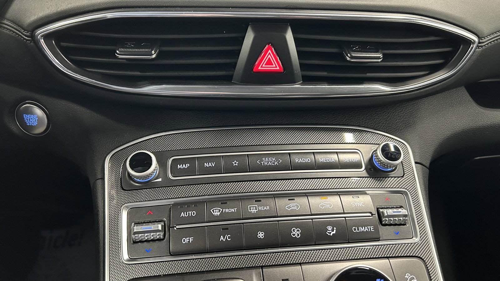 Used 2023 Hyundai Santa Fe SEL image 29