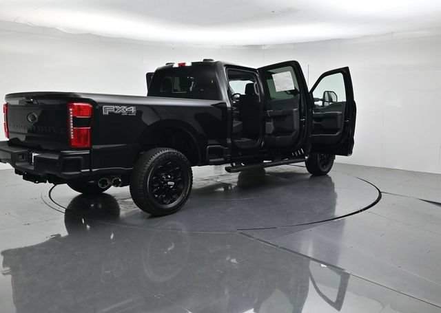 New 2026 Ford F250 Lariat w/ Black Appearance Package AWD/4WD image 54