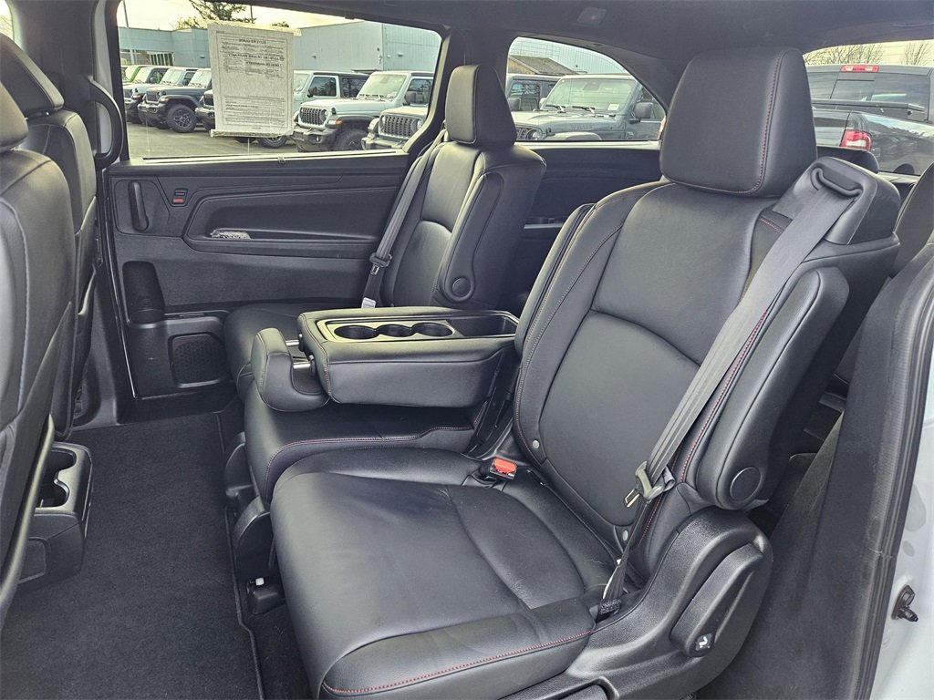 Used 2025 Honda Odyssey Sport-L image 14