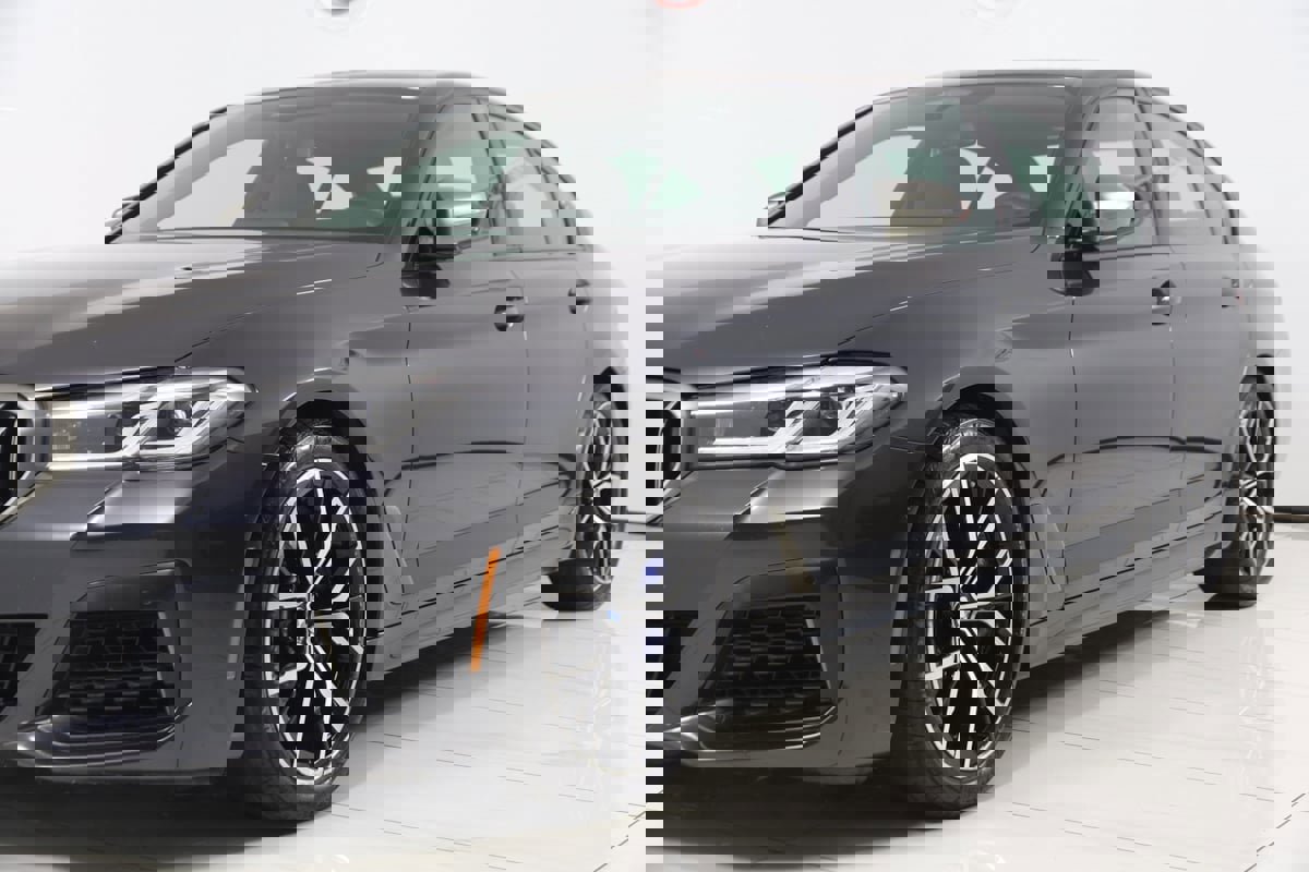 Used 2023 BMW M550i xDrive image 67