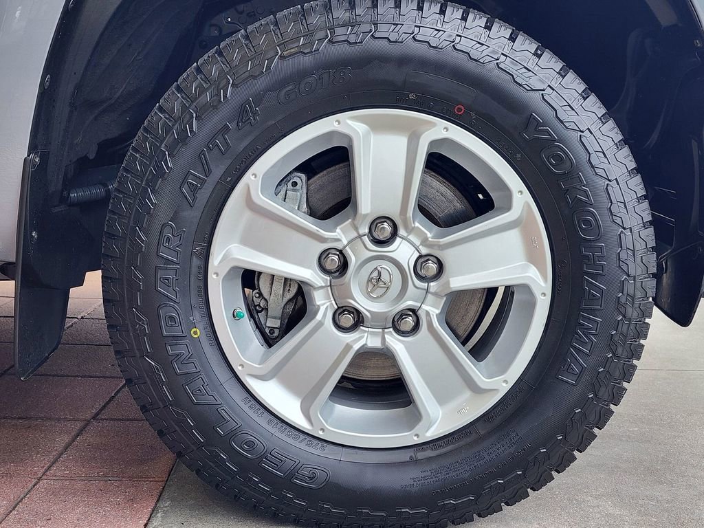 Used 2021 Toyota Tundra SR5 w/ SR5 Upgrade Package RWD image 4