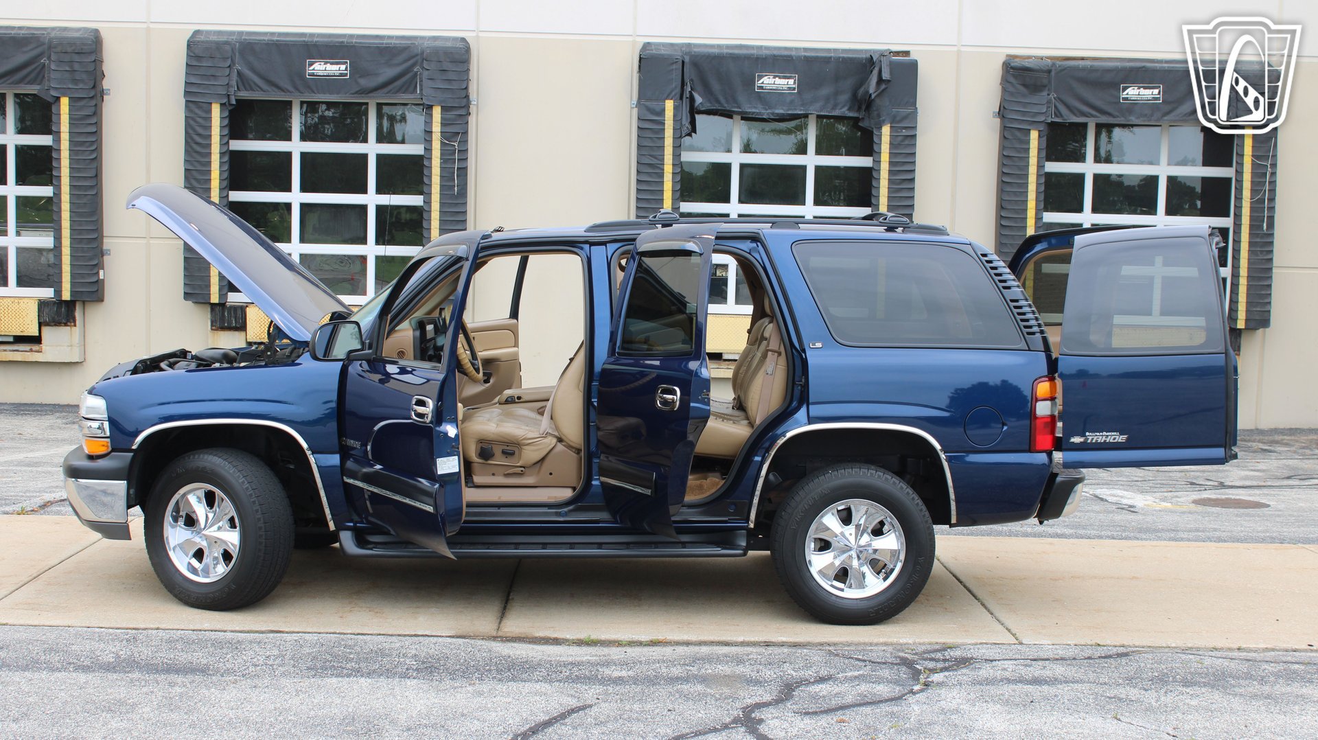 Used 2000 Chevrolet Tahoe LS w/ LS Preferred Equipment Group AWD/4WD image 6