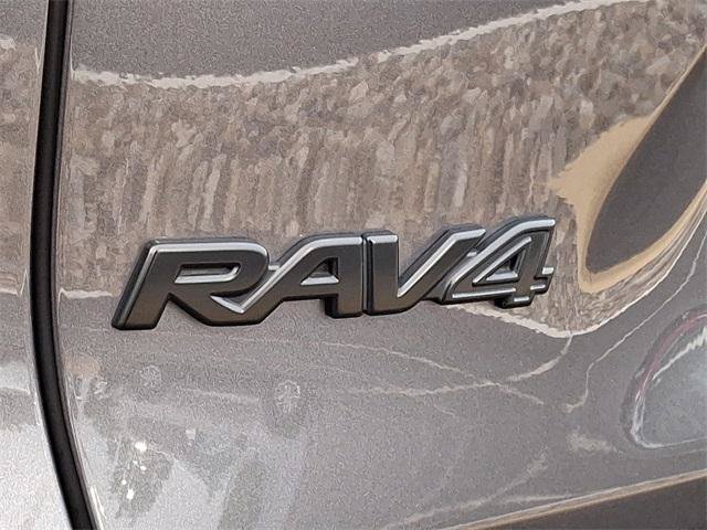 Certified 2022 Toyota RAV4 XLE w/ Convenience Package AWD/4WD image 32