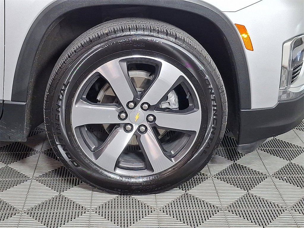 Used 2022 Chevrolet Traverse LT w/ LT Premium Package image 12