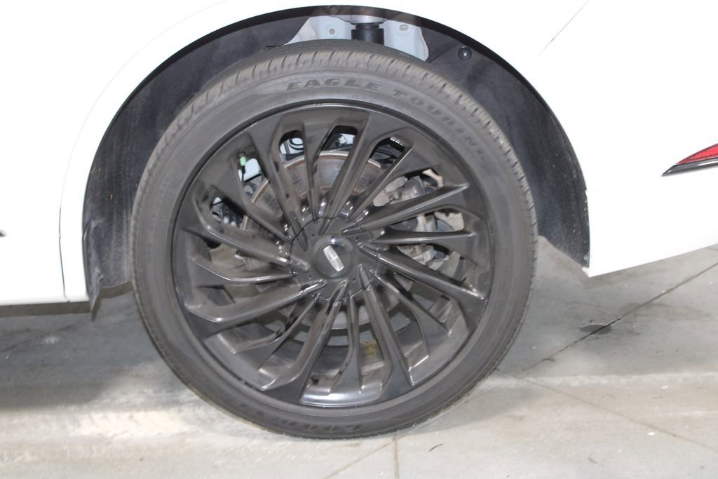 Used 2023 Lincoln Aviator Reserve w/ Jet Appearance Package AWD/4WD image 17