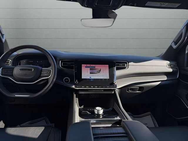 Used 2023 Jeep Wagoneer L Series II image 16