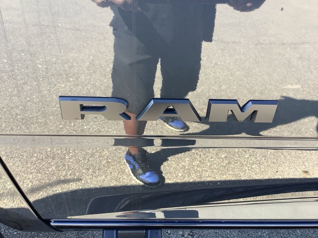 New 2026 RAM 2500 Big Horn AWD/4WD image 14
