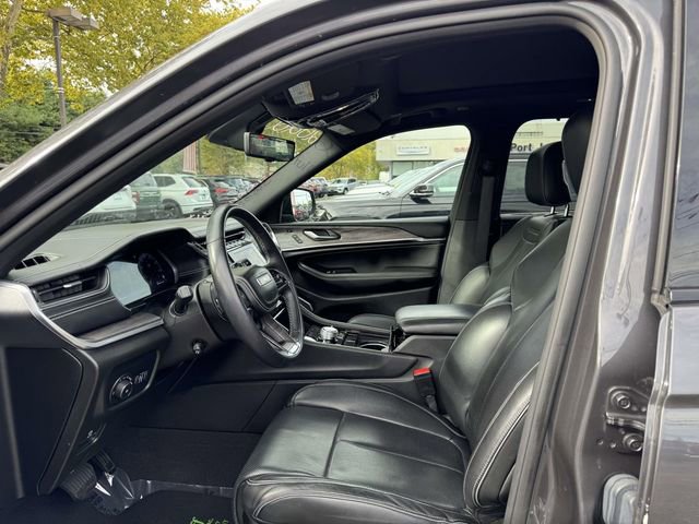 Certified 2022 Jeep Grand Cherokee Overland w/ Luxury Tech Group IV image 8