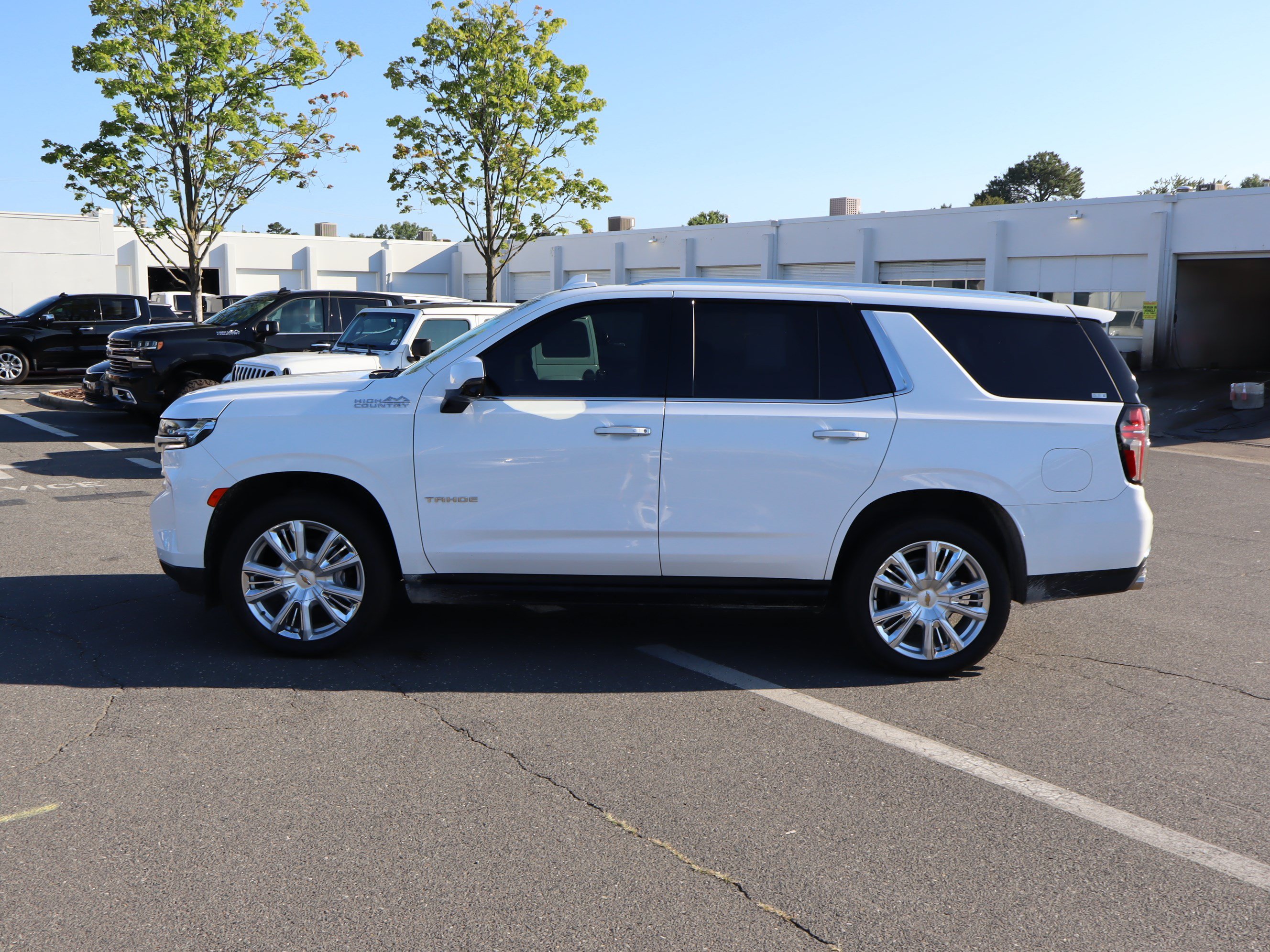 Used 2023 Chevrolet Tahoe High Country w/ Premium Package AWD/4WD image 7
