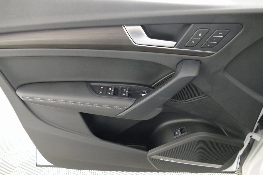 Used 2025 Audi Q5 2.0T Premium Plus image 10