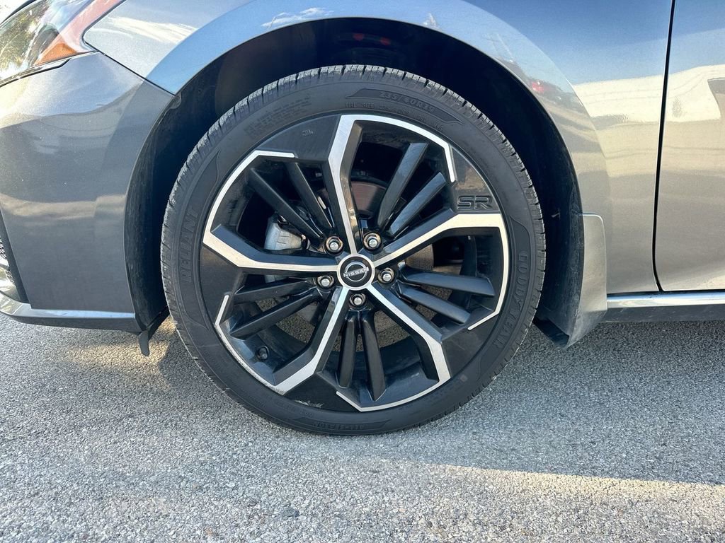 Used 2023 Nissan Altima 2.5 SR w/ SR Premium Package image 10
