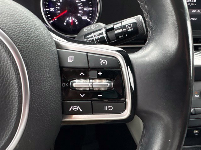Certified 2023 Kia Carnival LX FWD image 19