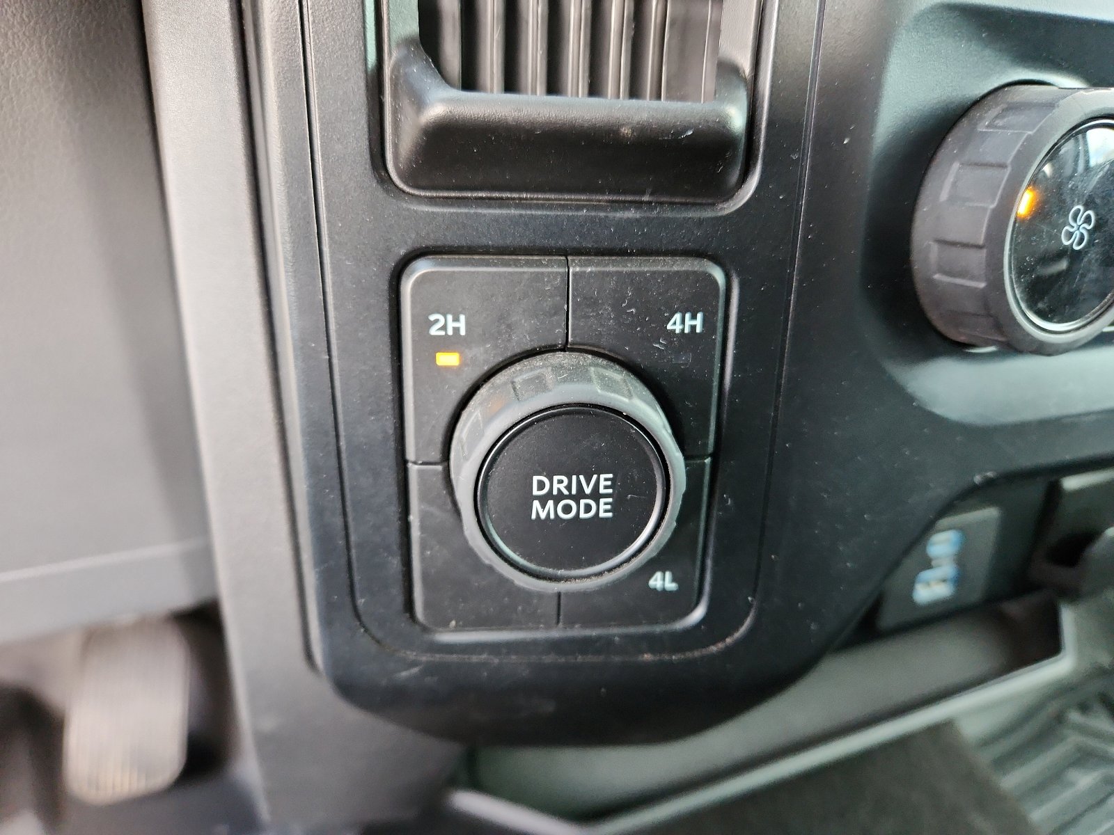 Used 2023 Ford F150 XLT image 17