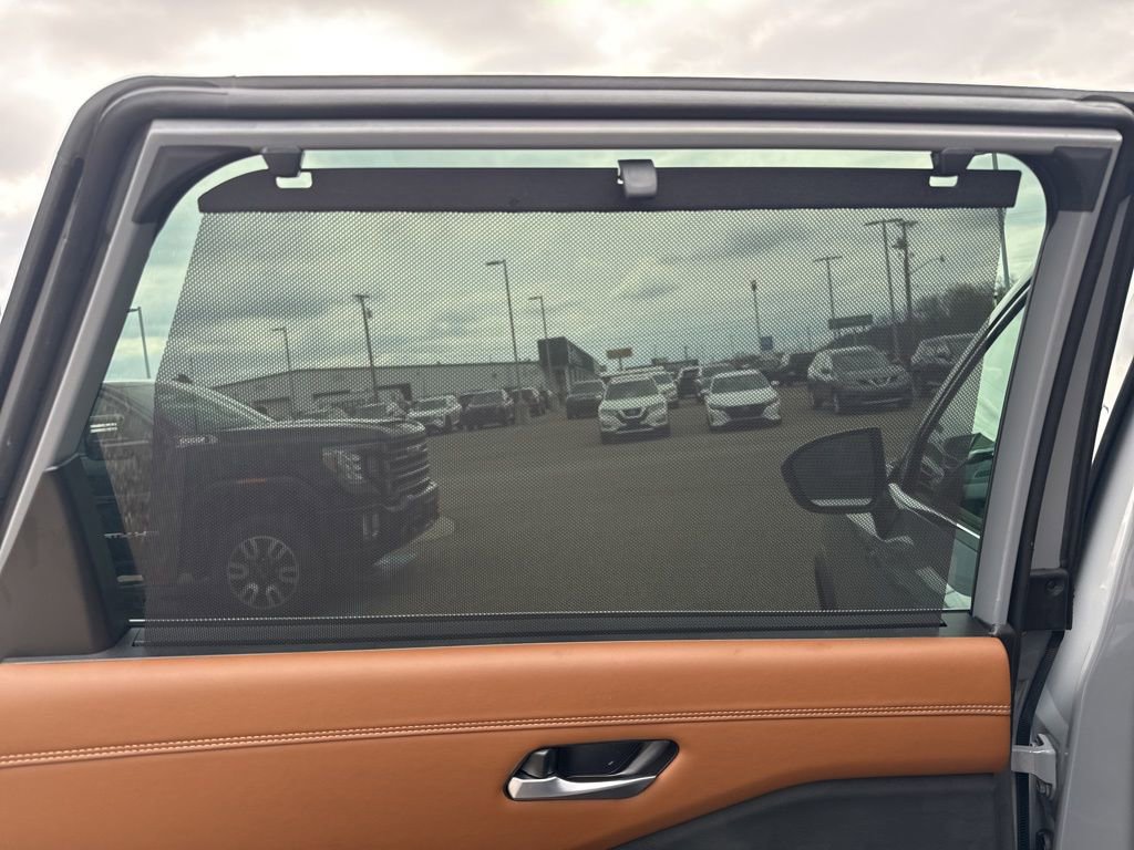 New 2026 Nissan Pathfinder Platinum image 44