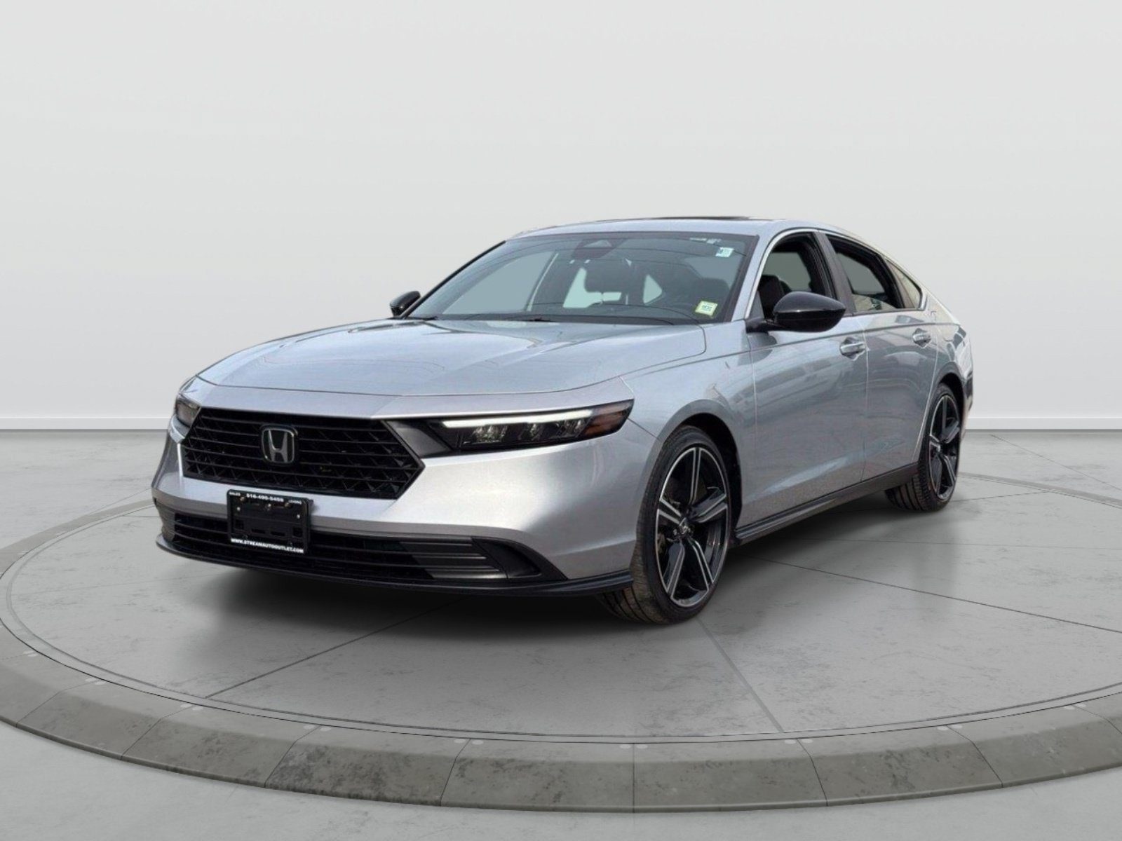Used 2024 Honda Accord Sport image 3