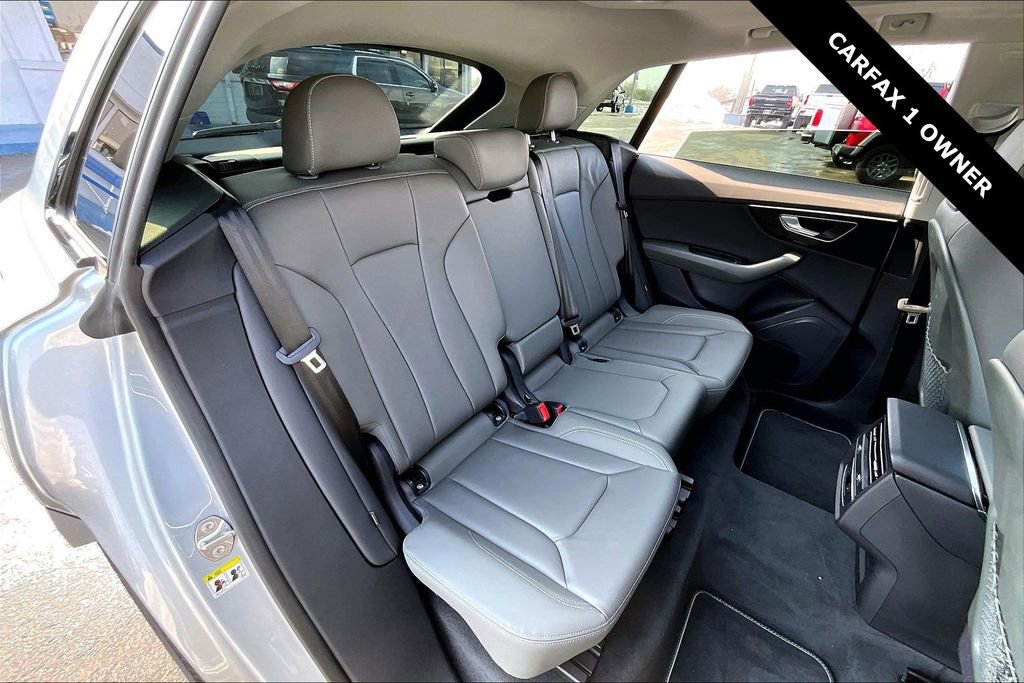 Used 2025 Audi Q8 Premium image 24